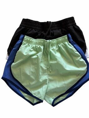 athletic shorts with drawstring
